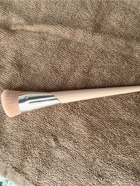 Fenty Beauty Foundation Brush 145 in Nude Pink and Silver